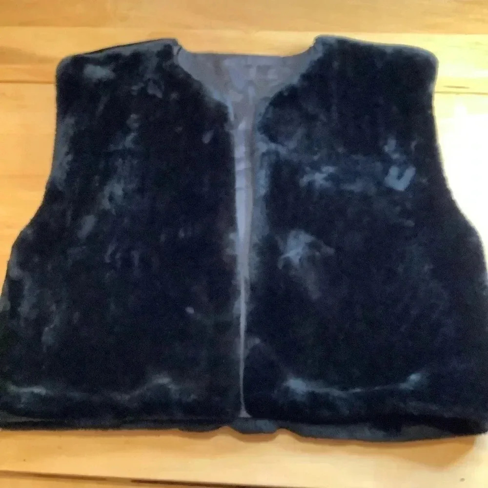 VINTAGE Black Faux Fur Cropped Vest Collarless Open Front Plush Waistcoat XL - Picture 10 of 13